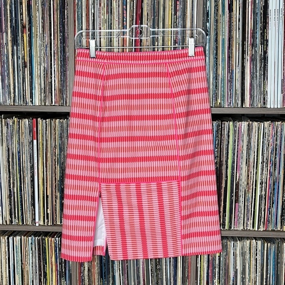 Per Se Pencil Sitges Skirt in Pink Geometric Stripe Print Size 2 - Picture 4 of 9